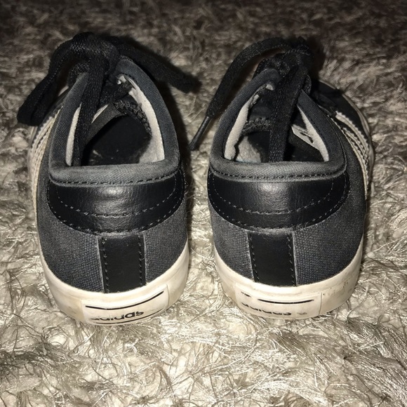 Adidas kids sneakers - Picture 3 of 8